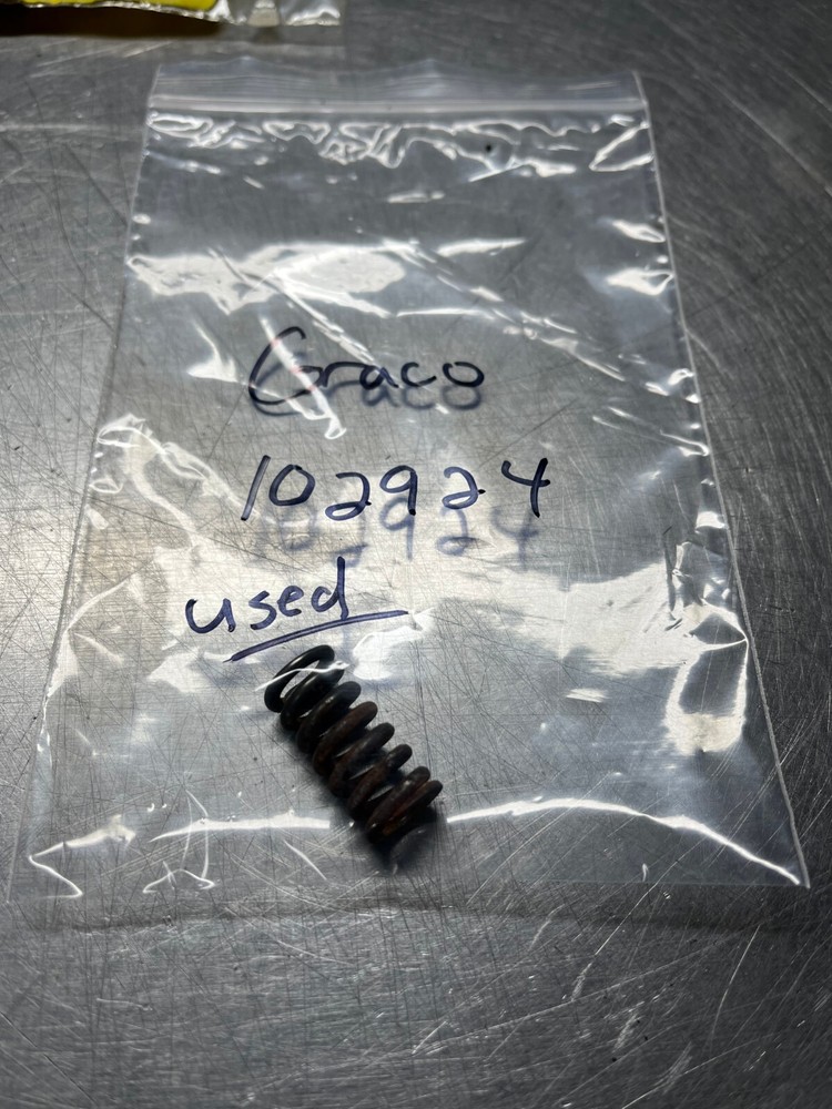 102924  OEM Graco  COMPRESSION SPRING   for Graco Pumps & Sprayers