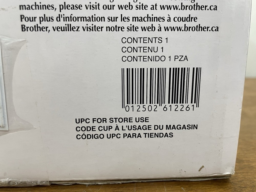 Brother ES-2000 Computerized Sewing Machine w/ Pedal & Accessories 1382