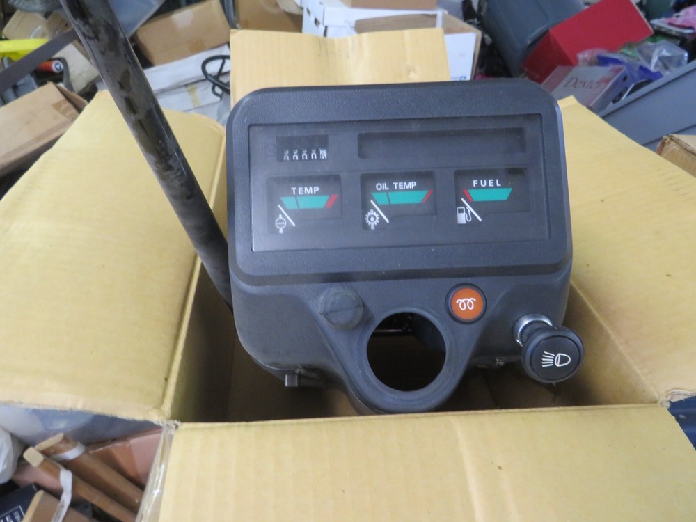 MITSUBISHI FGC25 Forklift Cluster Panel Unused