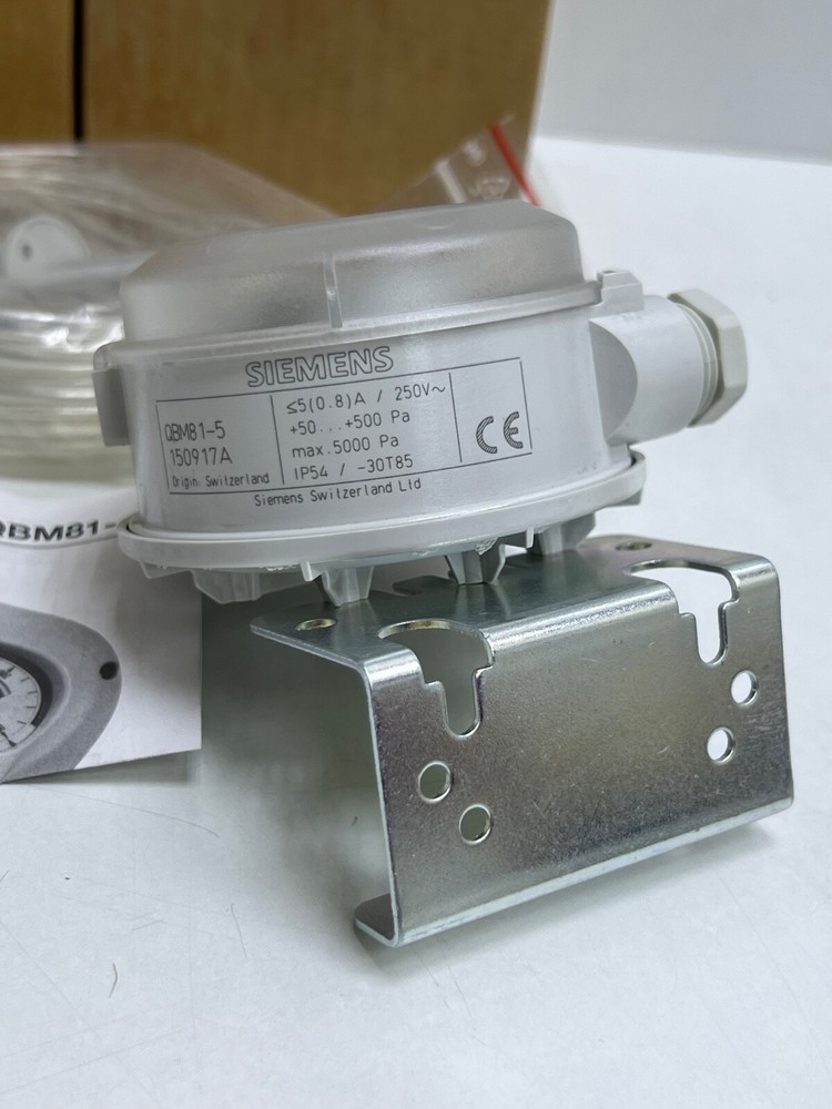 (LOT 2 PCS) SIEMENS QBM81-5 DIFF. PRESSURE SWITCH