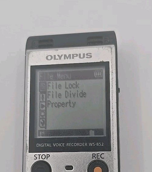 Olympus WS-852 Digital Voice Recorder Portable
