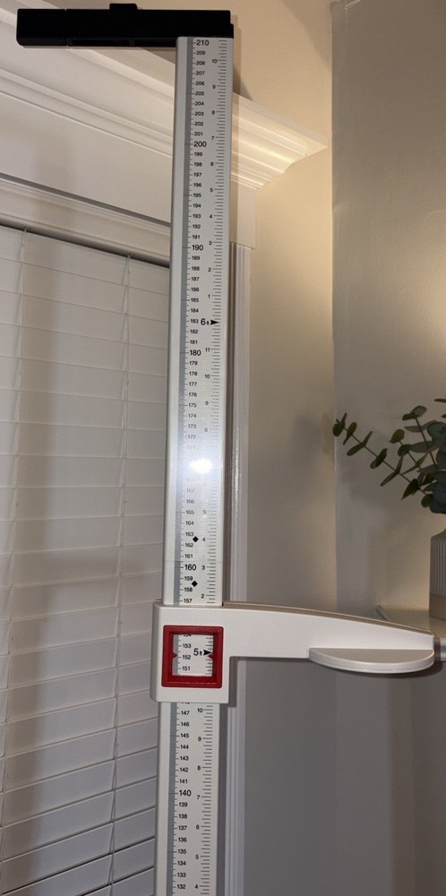 Seca 213 Stadiometer for Mobile Height Measurement