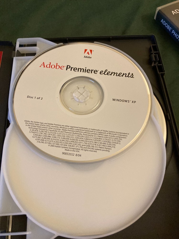 Adobe Photoshop Elements 3.0 plus Adobe Premiere Elements (PC, 2004)