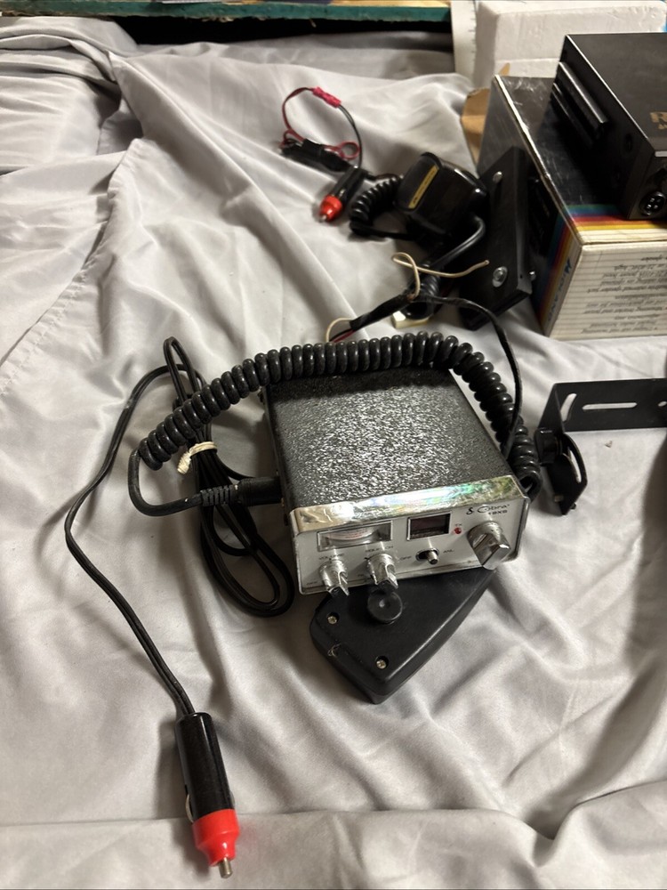 UNTESTED CB RADIOS LOT OF 3 MIDLAND COBRA Untested