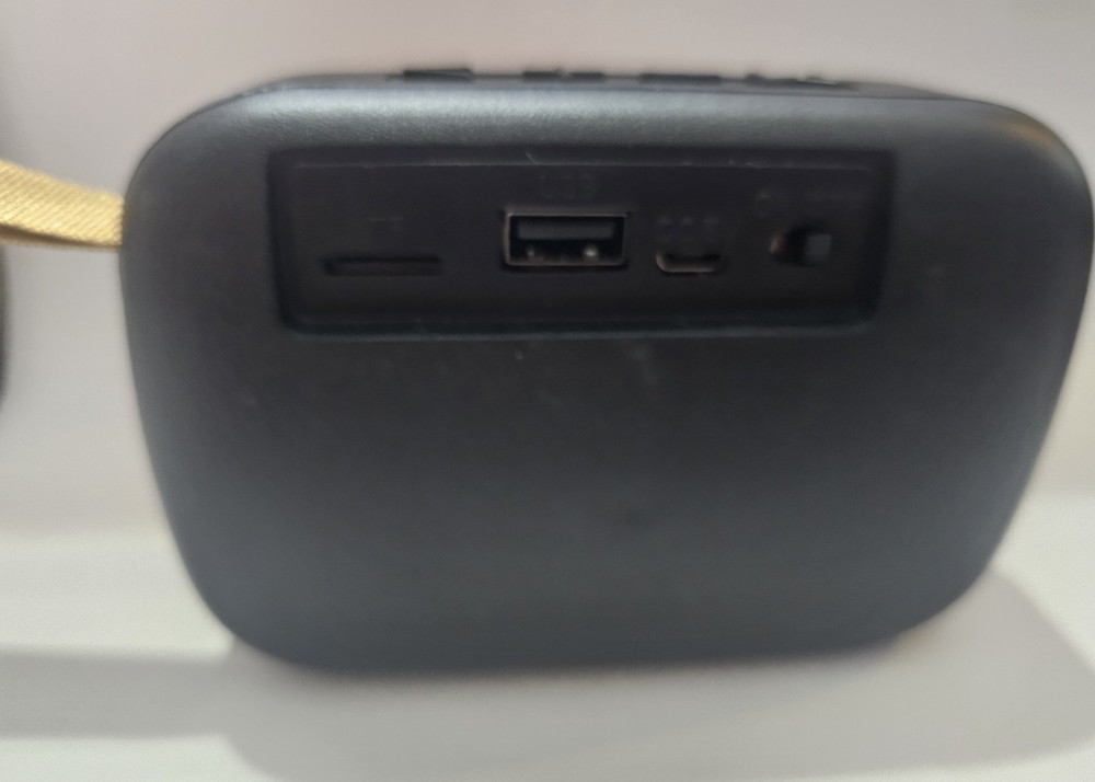 Tabletop Pro MG2 Mini Wireless Bluetooth USB Speaker In Red