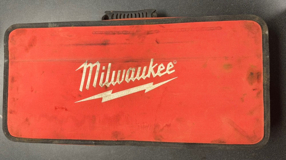 Milwaukee Grease Gun Tool And Case