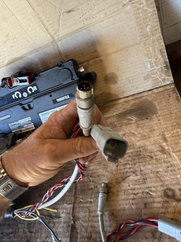 TELEFLEX AC67051P Outboard THROTTLE ACTUATOR