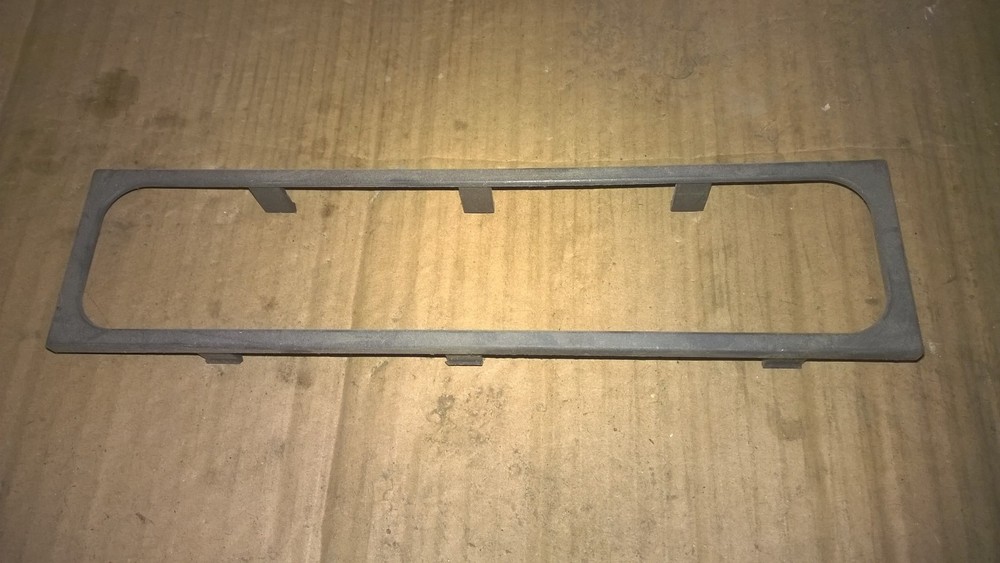 RADIO TRIM REMOVED FROM 75E