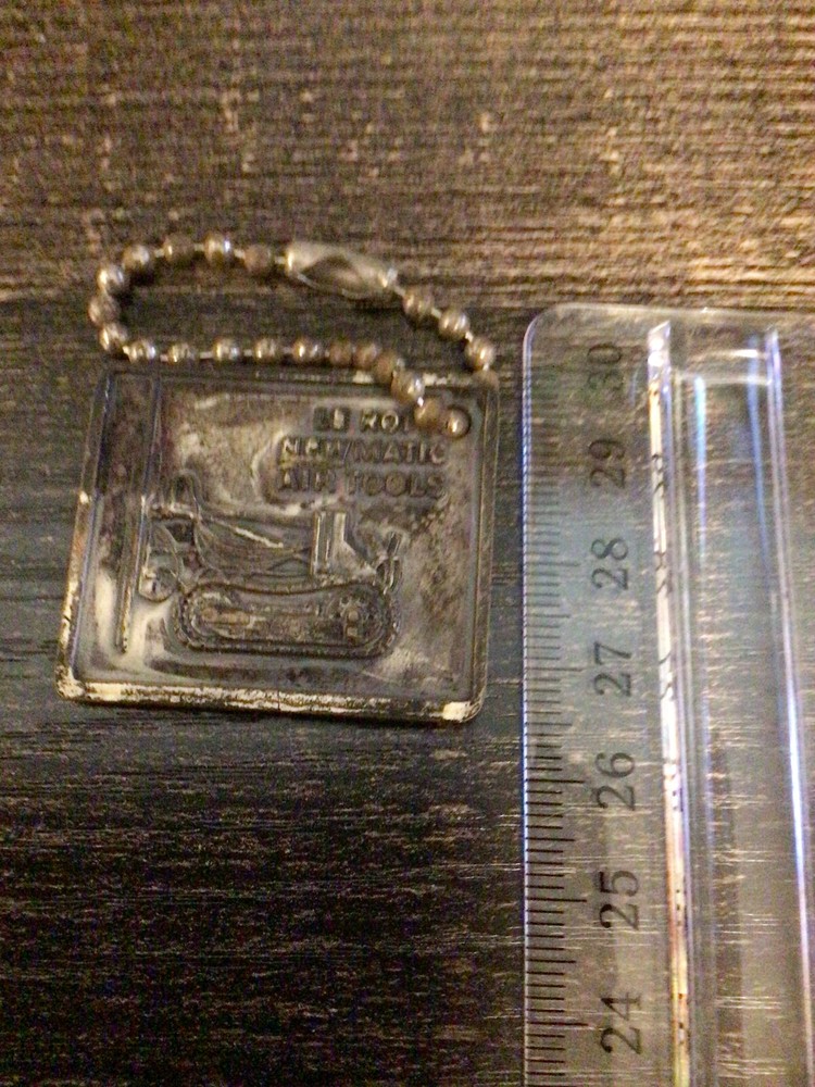 Vintage LE ROI Key Chain