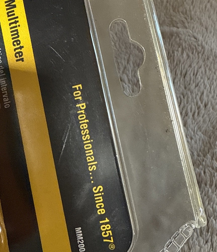 Klein Tools MM200 600v Auto Ranging Multimeter New Oop