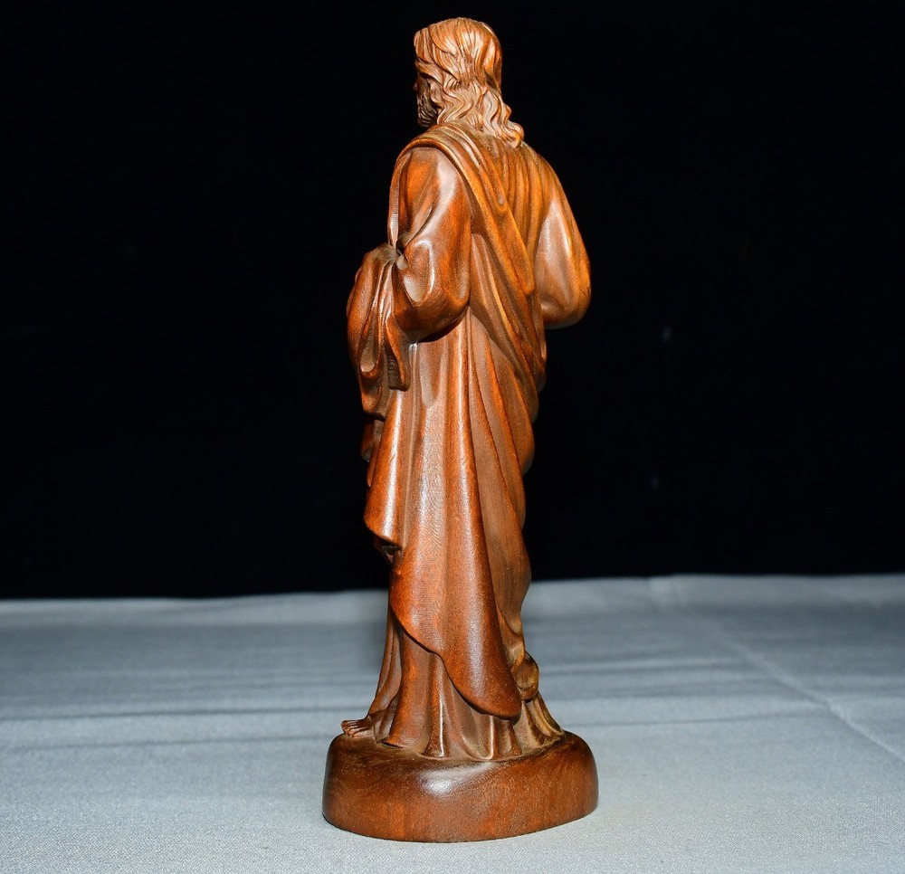Exquisite Small Leaf Boxwood Figurine
