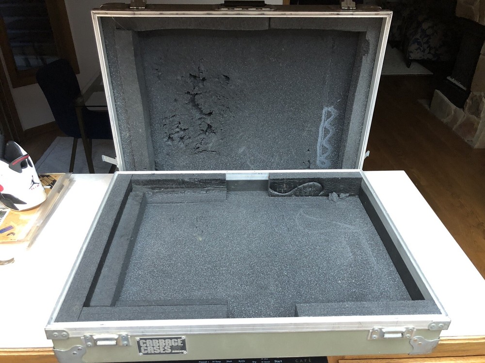 Hard Cabbage Storage Case 27 1/2” X 20 1/2” “ X 9” Protective Padded Interior