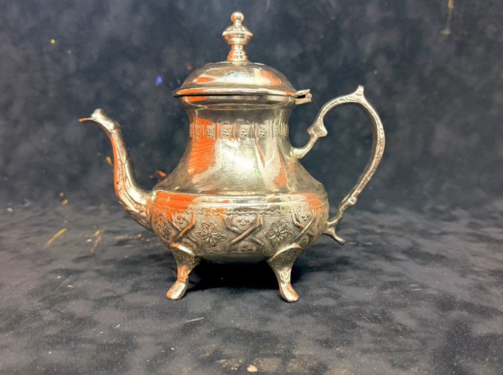 Moroccan Teapot  Vintage  Elegant Hand Engraved Silver Plated
