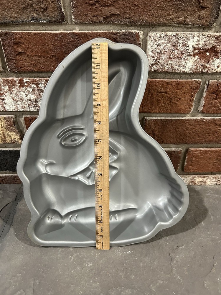 Easter Bunny Nonstick Cake Pan 12”