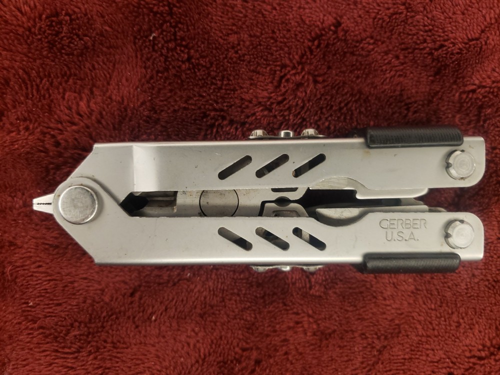 🔪 Gerber Multi Tool Needlenose MP400 with scissors 4sw