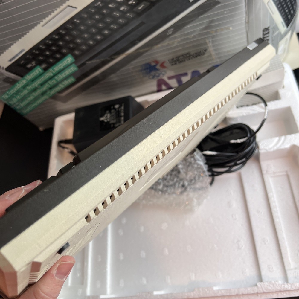 Atari 600XL Home Computer Tested Working Original Box Estate Fresh!