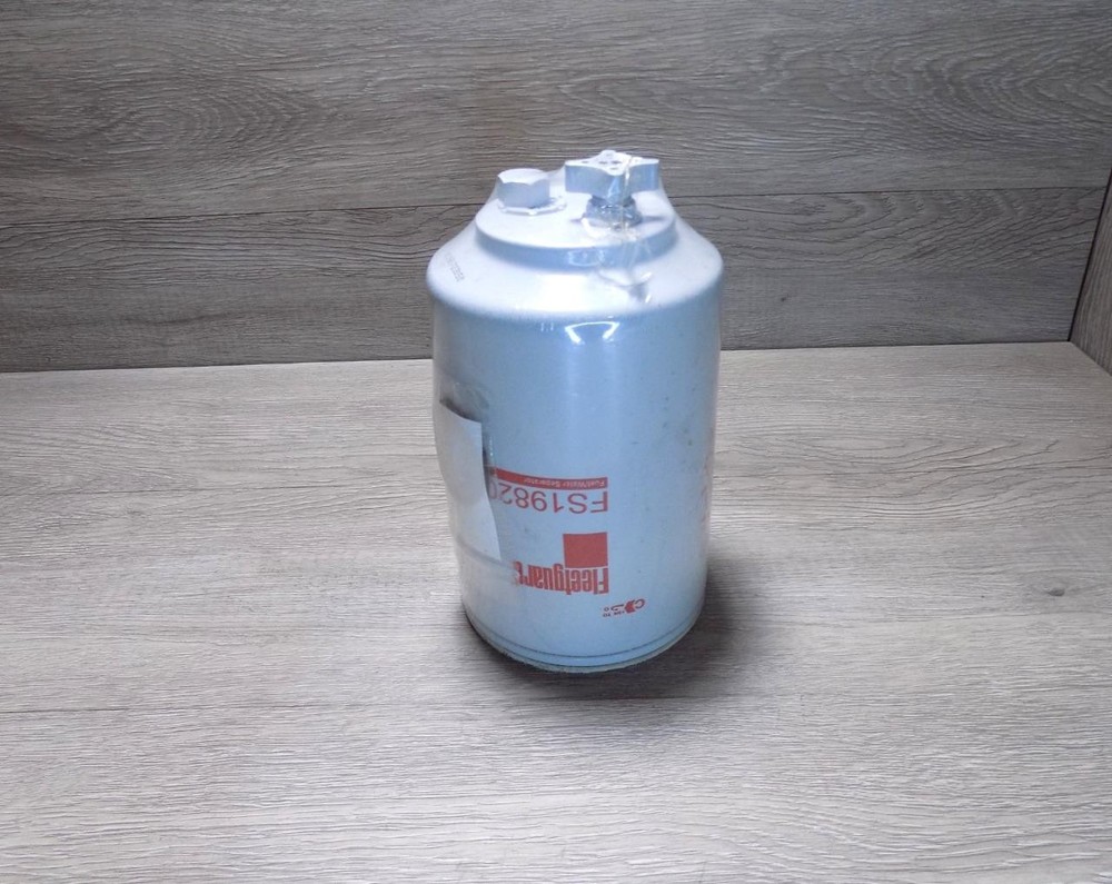 Fleetguard FS19820 Fuel Water Separator