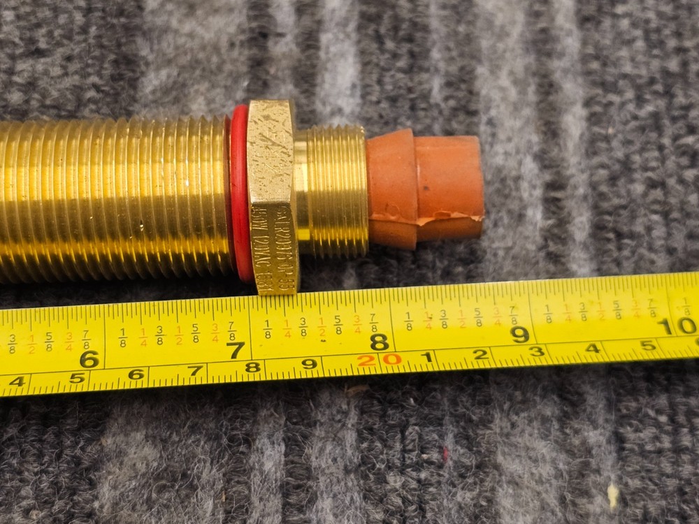 LR20976-0P-55 450W 120VAC 1581 3-Pin Engine Heater Element