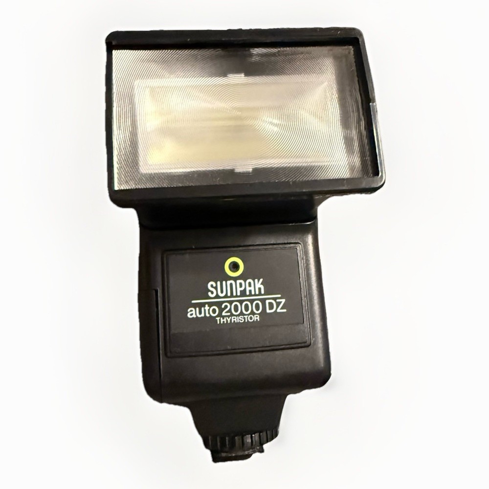 SUNPAK AUTO 2000 DZ THYRISTOR CAMERA FLASH