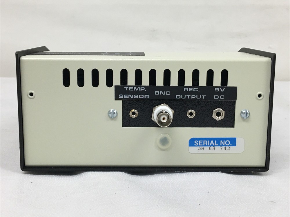 Engineered Systems & Designs PH Meter 68 Automatic Temperature Compensation