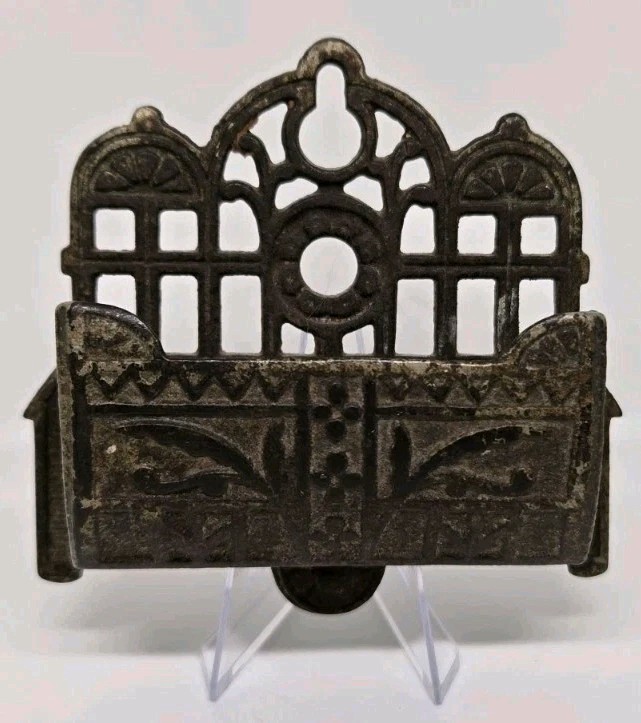 VINTAGE CAST IRON MATCH STRIKER