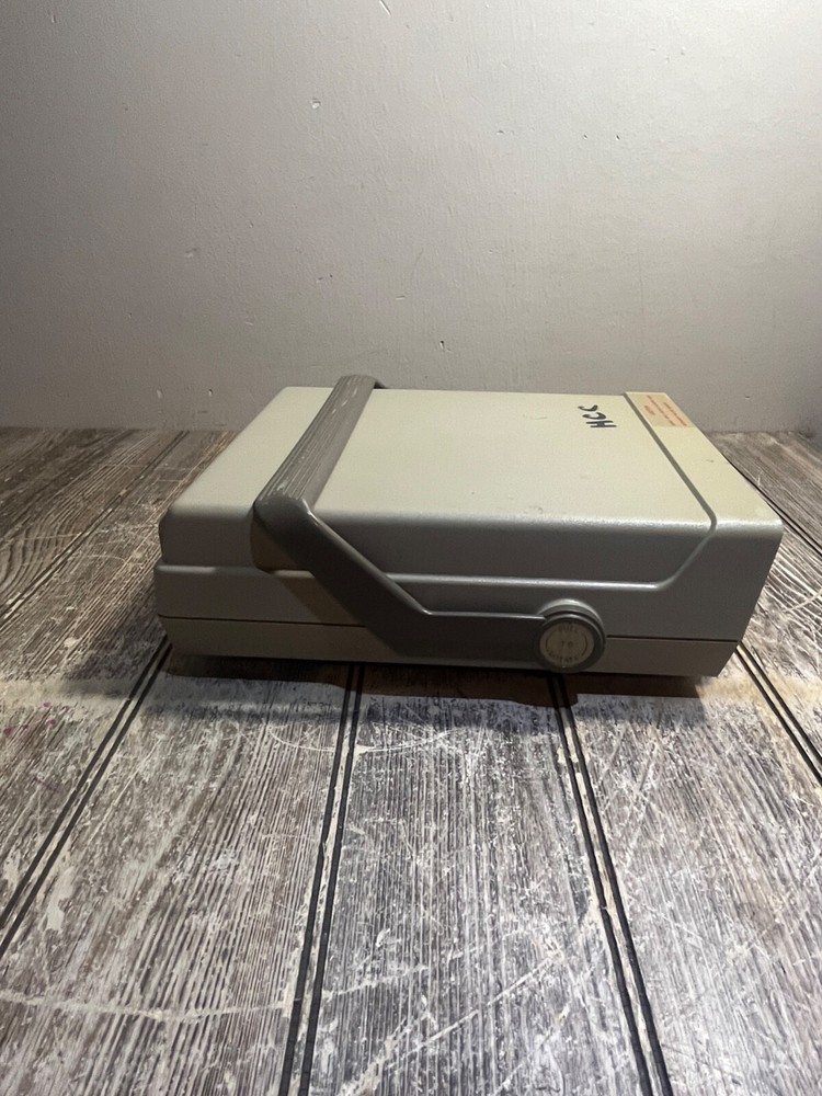 Instek Function Generator (Model: FG-8015G) - As-Is, Power Tested -Read