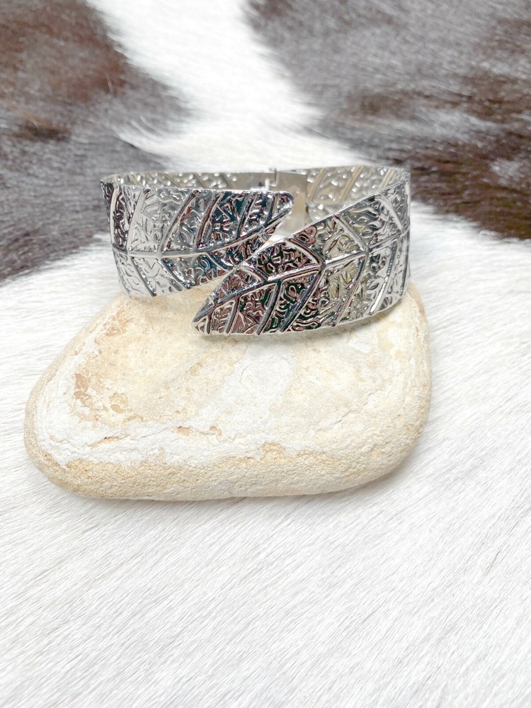 Silver Bangle Bracelet Woman Open Hinge Leaf Shape Silver tone Minimalist