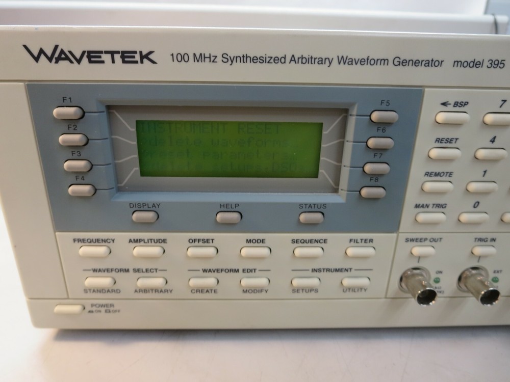 Wavetek,Mod: 395,100 MHZ Synthesized Arbitrary Waveform Generator,Unit Powers On