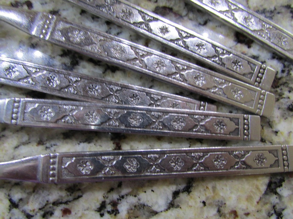 ONEIDA DISTINCTION LIBSON STAINLESS SILVERWARE FLATWARE SET 24 PCE FREE SHIP