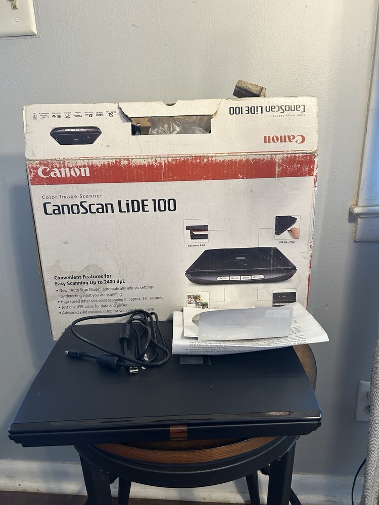 Canon CanoScan LiDE 100 2400 dpi Flatbed Color Image Scanner System Used