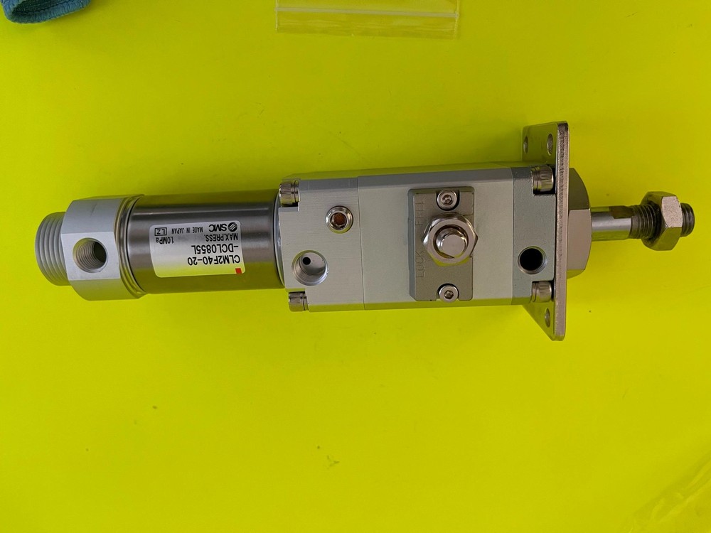 SMC CLM2F40-20-DCL0855 L - New