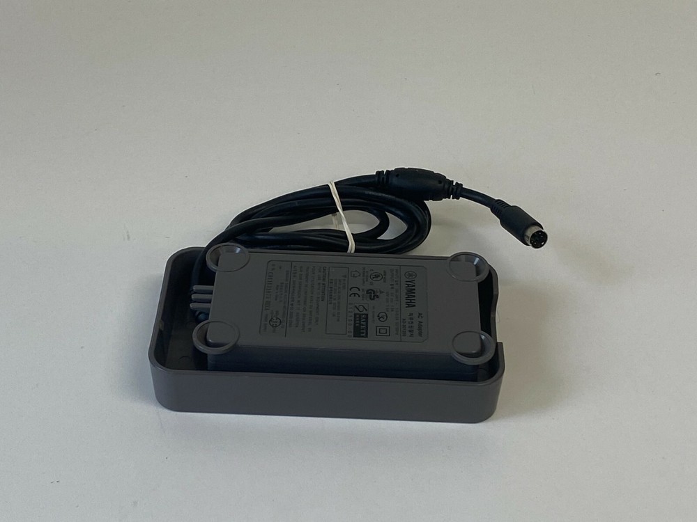BB3: Yamaha AD-301205 AC Adapter Power Adapter