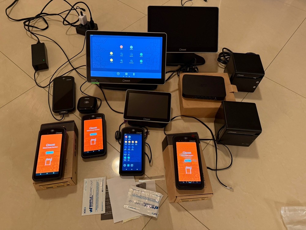 Toast POS Go System Computer - MPN: TG200 POS System