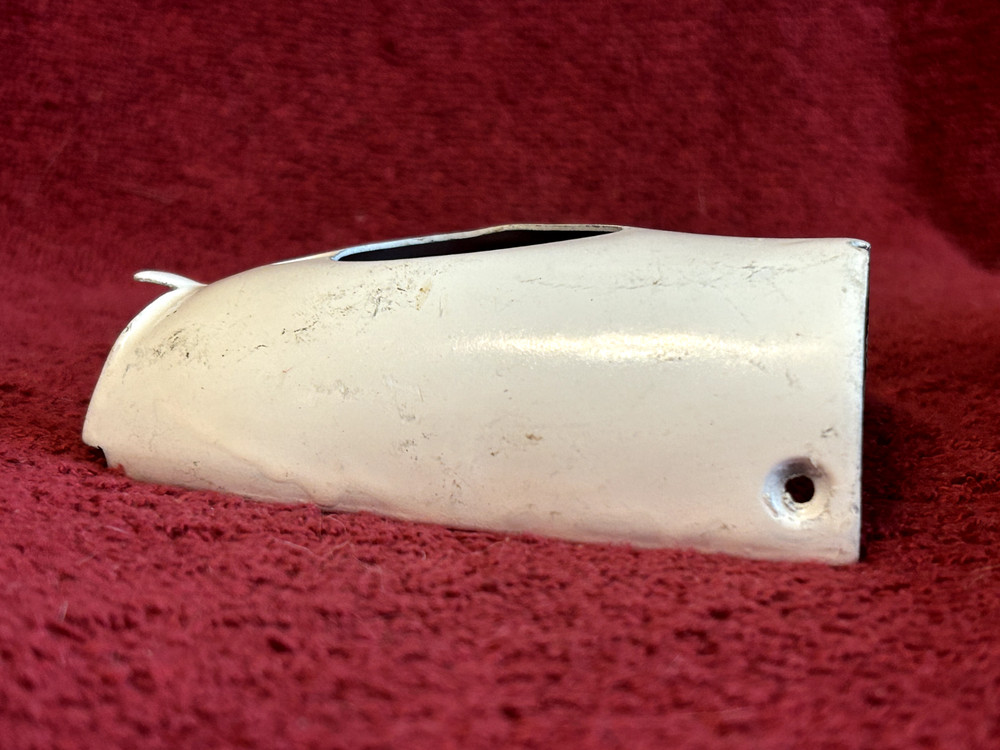 AIRCRAFT LIGHT SHIELD WHITE