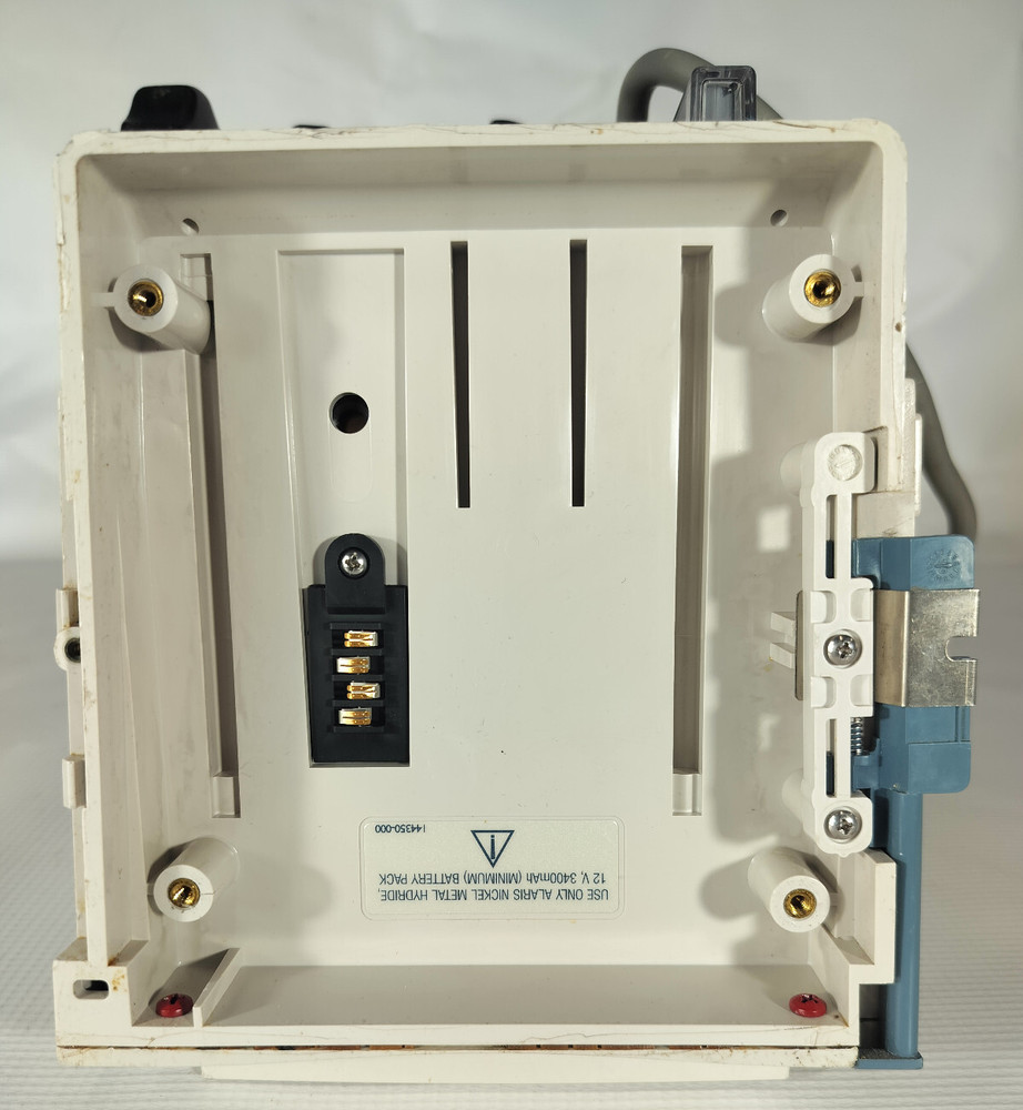 Alaris 8015 PC Large Screen Controller Module w/ Clamp - No Battery