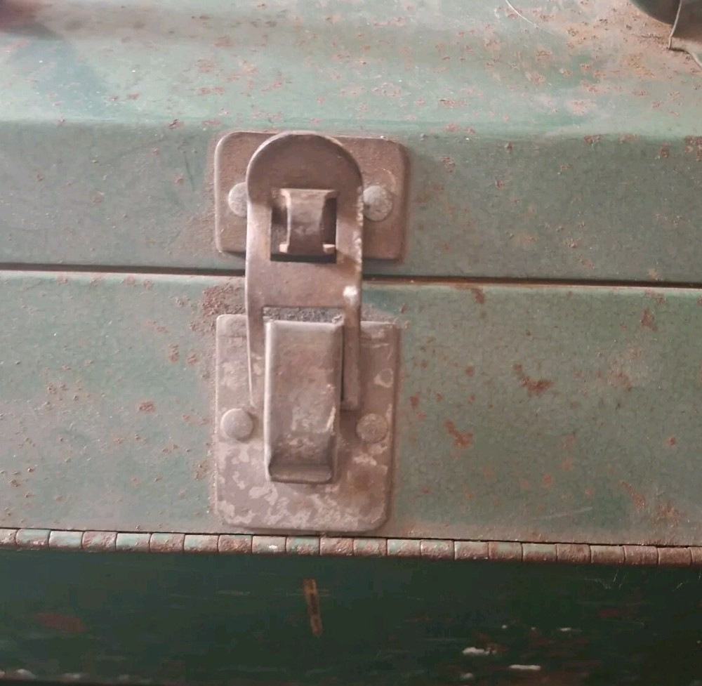 Vintage Hamilton Green Metal Tool Box Coffin Style.