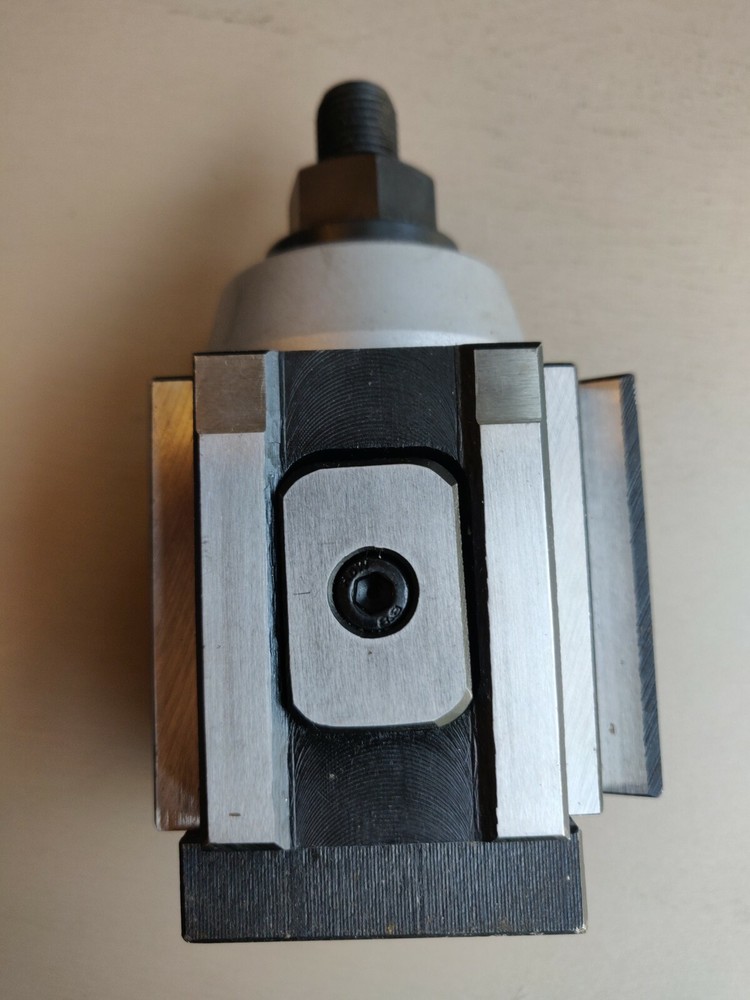 Machifit DMC-250-100 Piston Type Locking Tool Post Steel Quick Change Tool Post