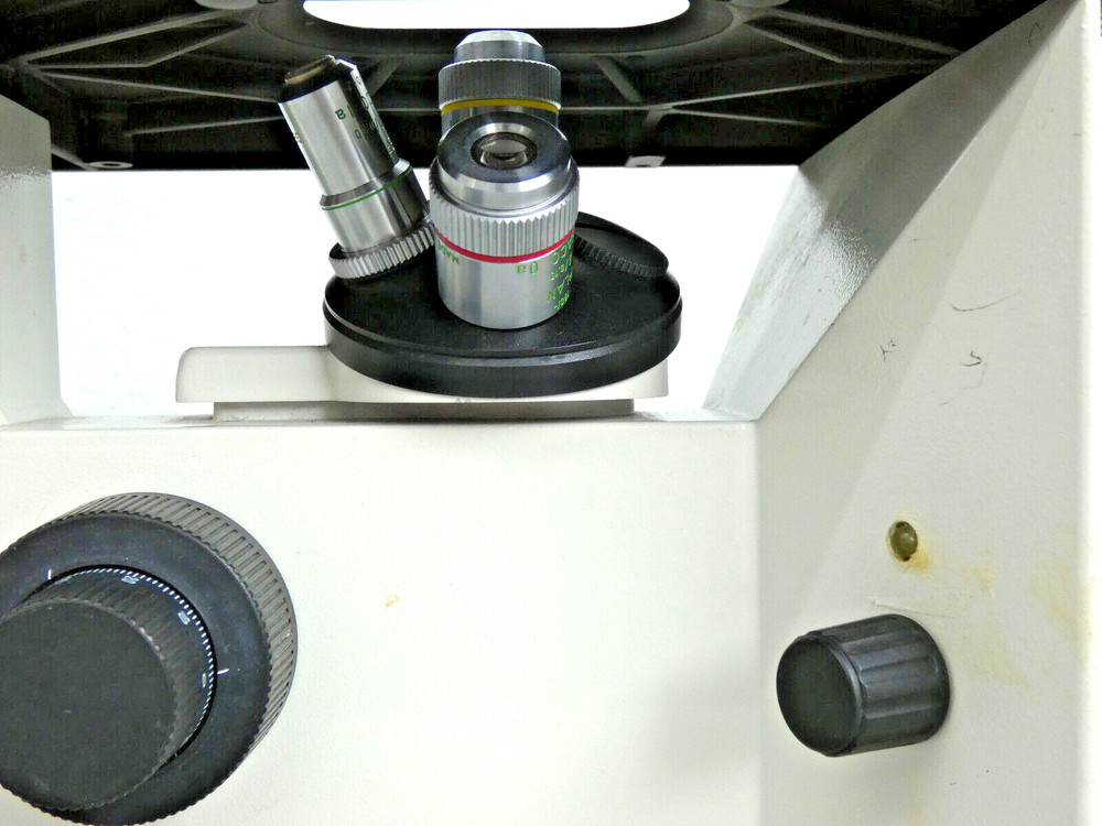 Leica Inverted Phase Contrast Microscope DM IL w/ 3 Objectives