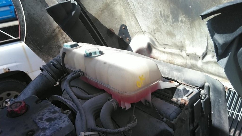 For 2003 VOLVO VNL RADIATOR OVERFLOW TANK ,  OH