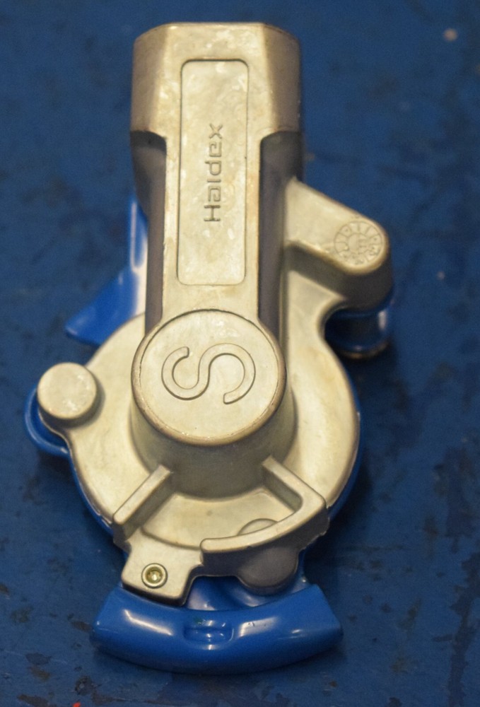HALDEX HOSE COUPLER GLADHANDS CONVENTIONAL STYLE 11452 - 20855