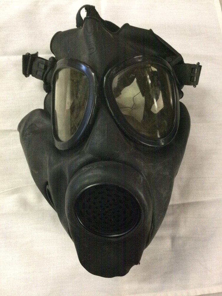 Vintage M17 Army Mask Size Medium