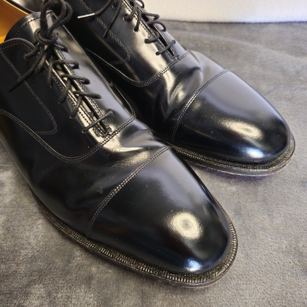 Johnston & Murphy Melton Cap Black Shoes with Timeless Elegance Size 12