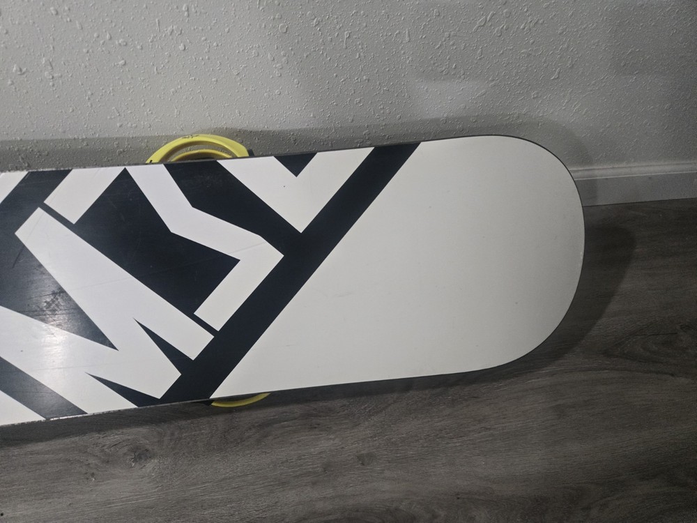 M3 Discord Snowboard 145 CM With K2 Sonic Bindings
