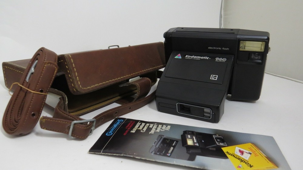 VTG Kodak Kodamatic 960 Instant Camera Electronic Flash + Leather Case UNTESTED