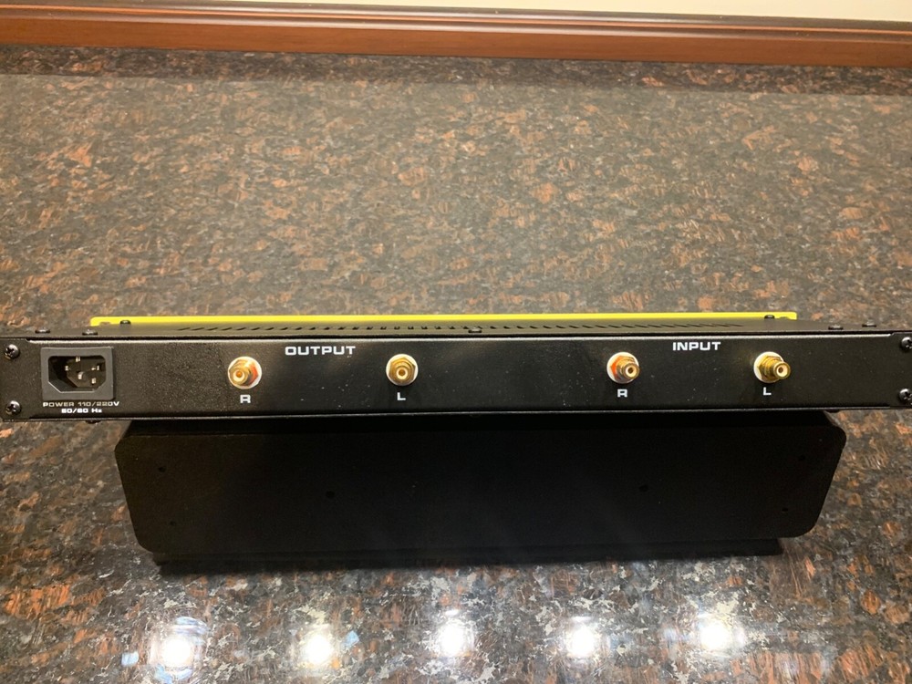 NEW YELLOW 3 BAND STEREO FREQUENCY DJ TONE ISOLATOR