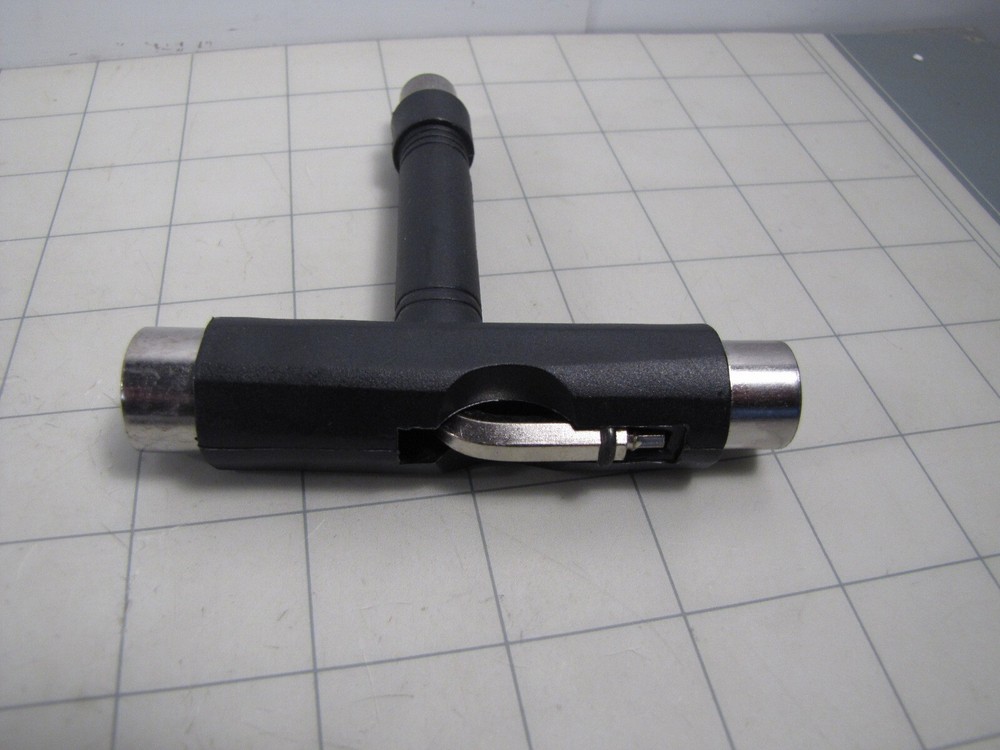 All-In-One Skateboard Tool Socket + Phillips Allen Tool + Bolts Nuts Pack NEW