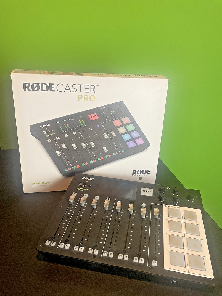 Used Rode Rodecaster Pro Podcast Production Studio, Black