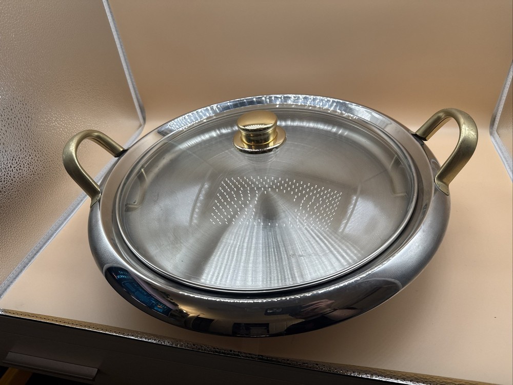 Vintage Command Performance Gold 12" Round Electric Pizza Maker Skillet