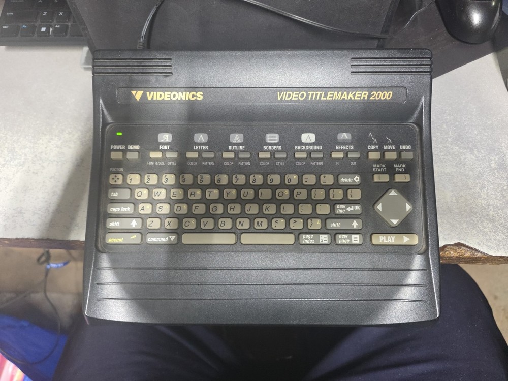 Videonics Video Titlemaker 2000 NTSC - As-Is, Unit Powers On Know Nothing Else