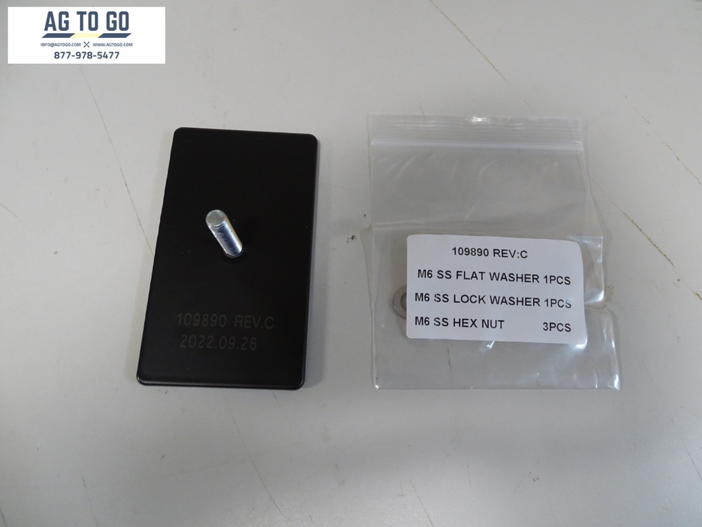 Trimble Mounting Feet for NAV-900 Base Bracket P/N (109890) READ DESCRIPTION